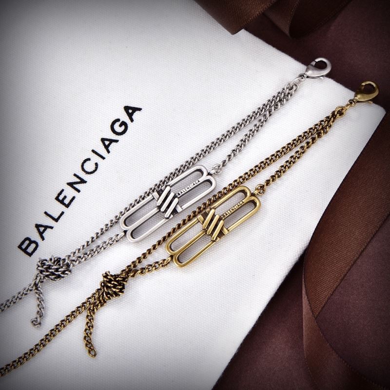 Ba*len*cia*ga bracelets